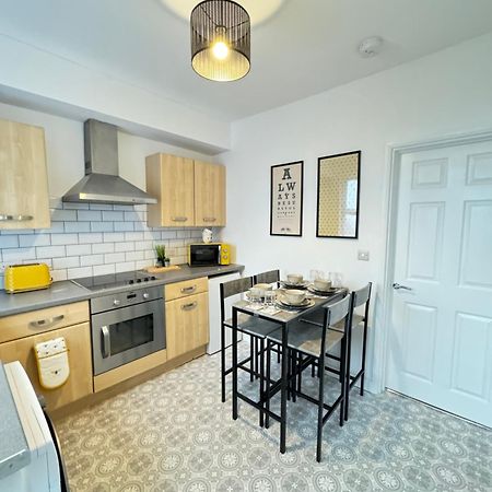 Cosy Home In Barnsley Centre 外观 照片