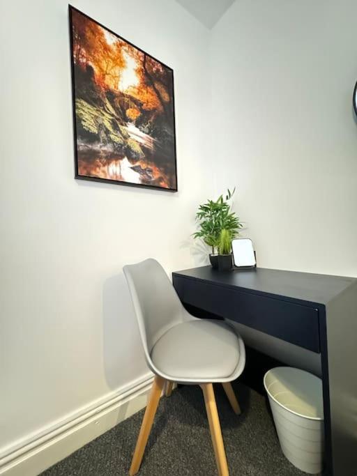 Cosy Home In Barnsley Centre 外观 照片