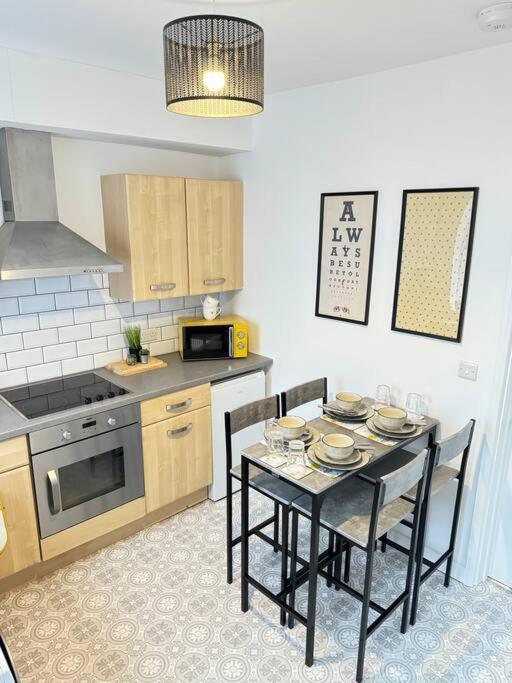 Cosy Home In Barnsley Centre 外观 照片