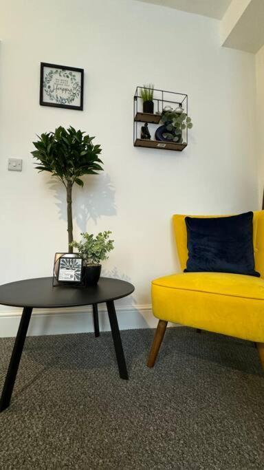 Cosy Home In Barnsley Centre 外观 照片