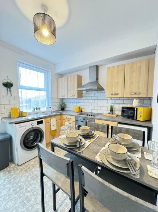 Cosy Home In Barnsley Centre 外观 照片