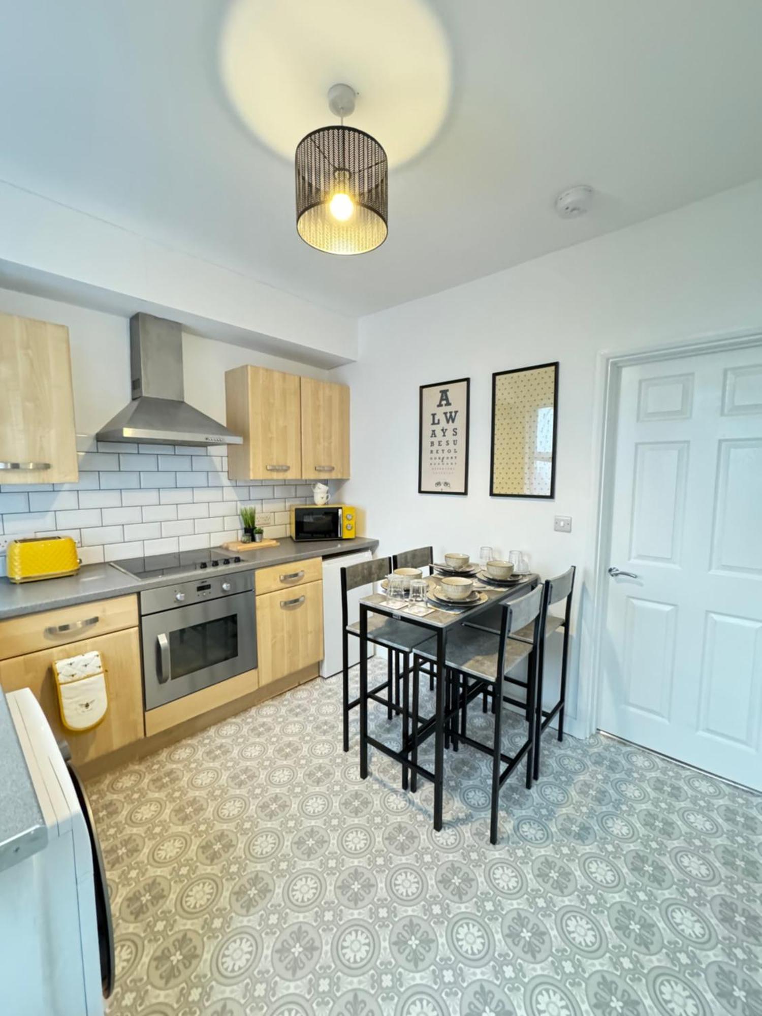 Cosy Home In Barnsley Centre 外观 照片